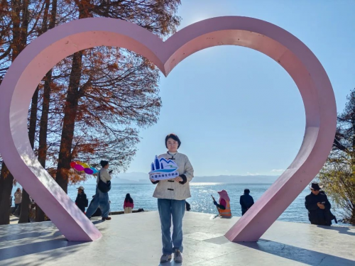 非遗传承与生态守护——中国“2024十佳生态环境志愿者”孟璐璐走进中旅景区