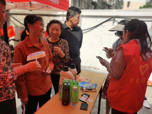 我为群众办实事 联通“志愿红”绘制最靓的底色