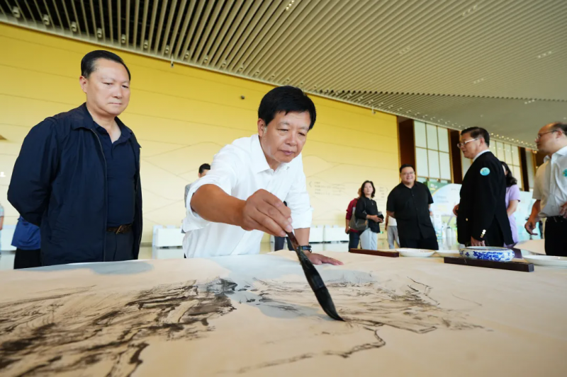 “清风雅韵 月满中秋”2025艺术家中秋雅集在京圆满举行
