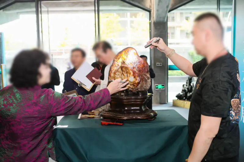 优者·福酒盛大亮相第十九届神工艺术大展共谱非遗华章