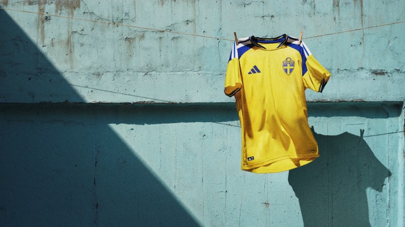 阿迪达斯发布26年FIFA世界杯国家队主场球衣