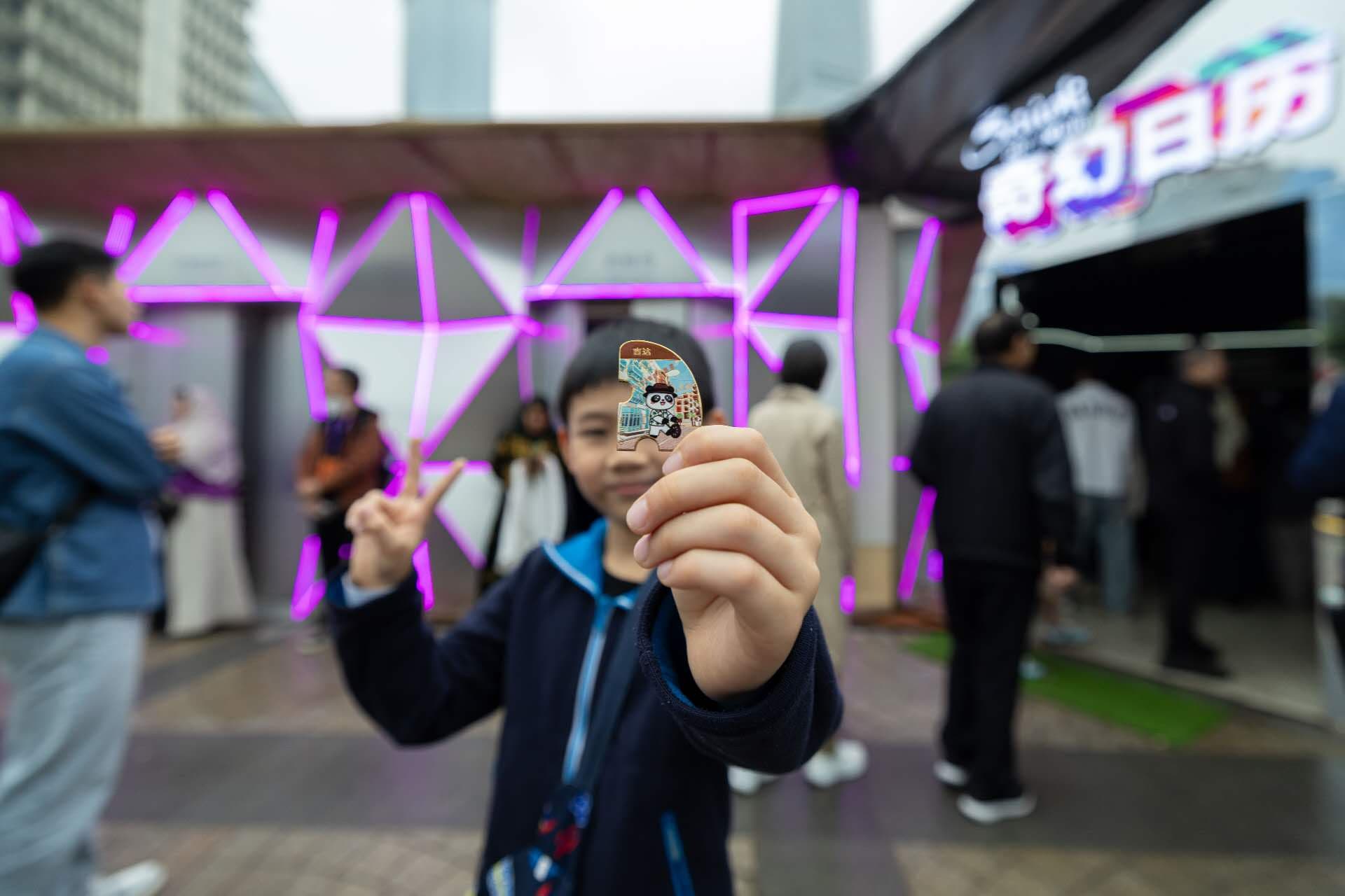 “沙特小镇”空降上海首日人气爆棚！沉浸式感受沙特地道生活，精彩体验抢先看