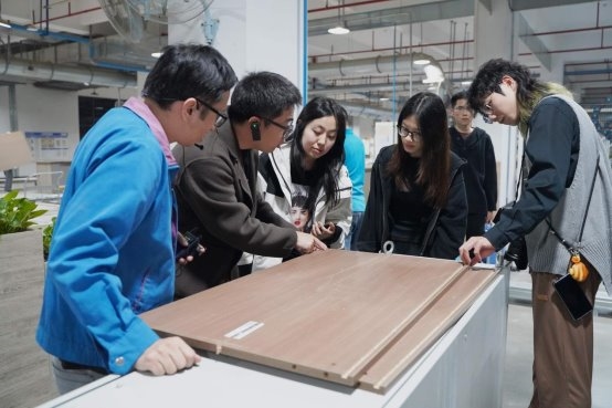 中国美术学院成朝晖教授一行研学皮阿诺，共探家居未来